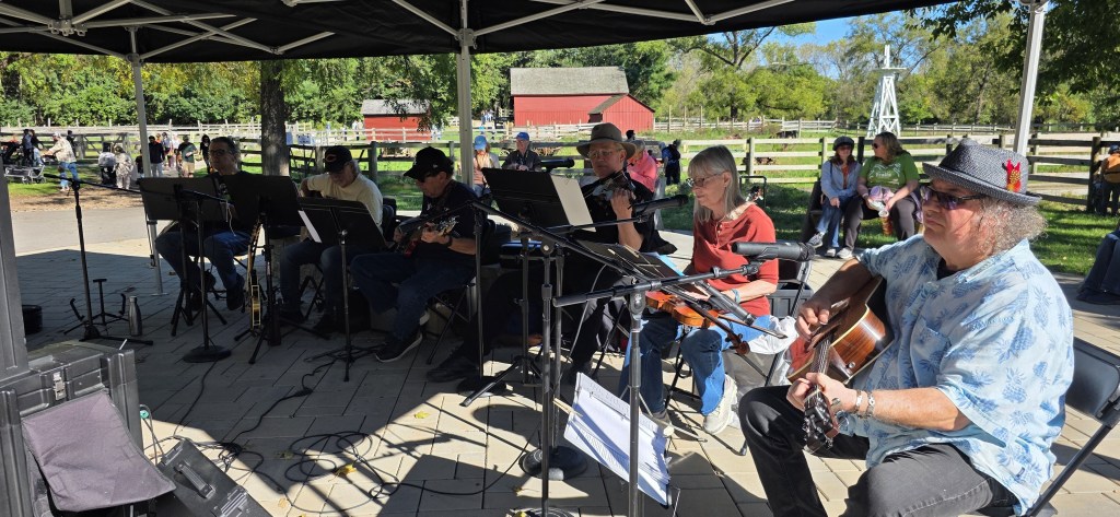 Photo of the Back Porch Revue at the Spring Valley Nature Center, October 2026.
